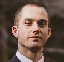 Thomas Whitfield, analista de trading con experiencia en el mercado cripto, retrato